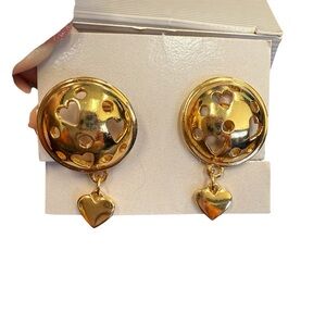 Avon “open your heart” Goldtone Heart clip  Earrings NIB 1990